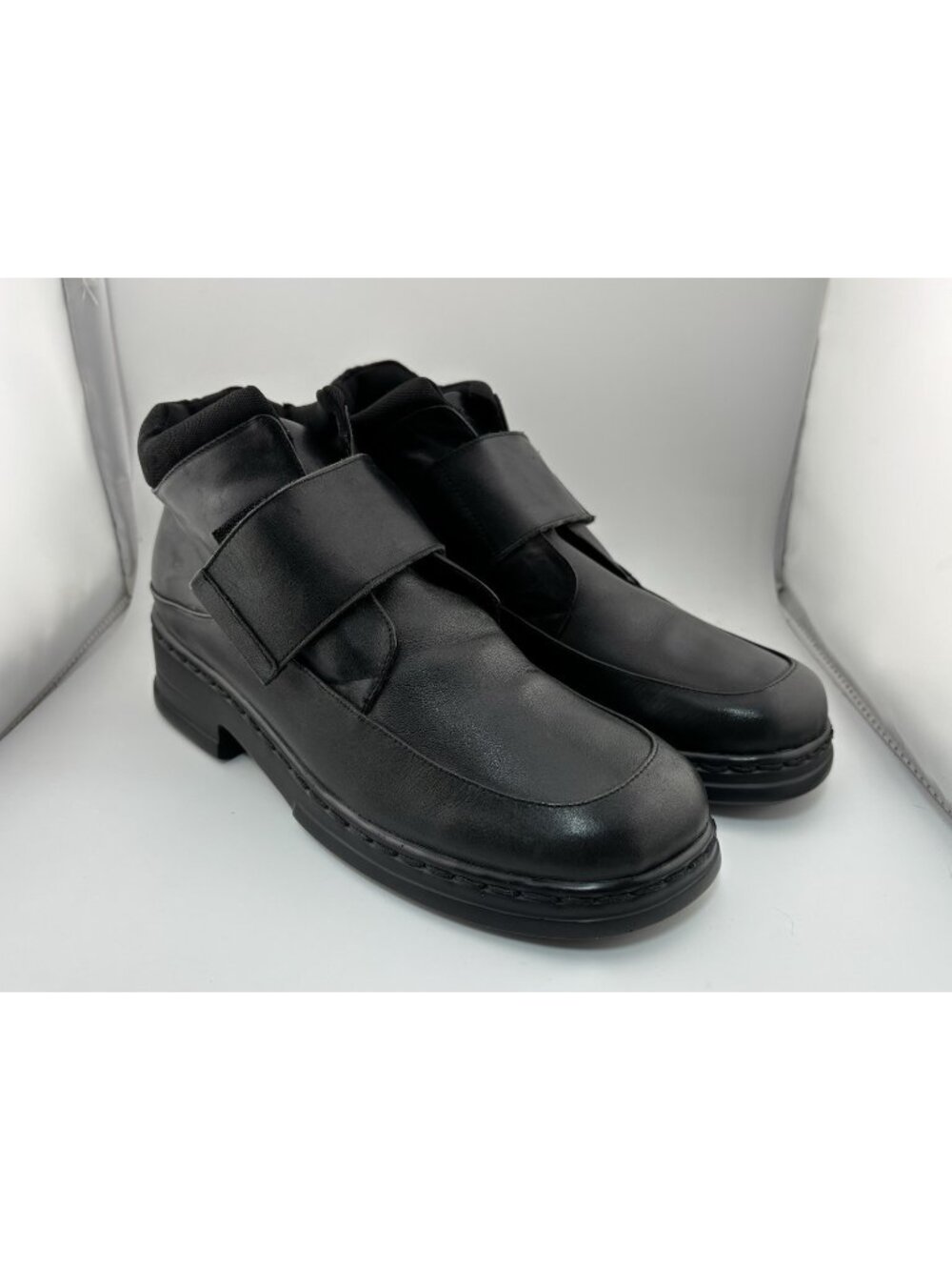 VINTAGE Y2K - ROMIKA Women's Size 38M Black Faux Leather Cathy Hook & Loop Boots
